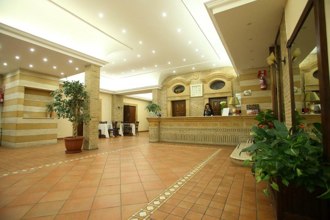 بياتْسا أرمارِنا Hotel Villa Romana المظهر الخارجي الصورة